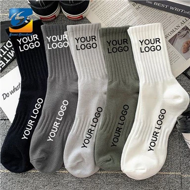 Yksiväriset mukautetun logon urheilusukat